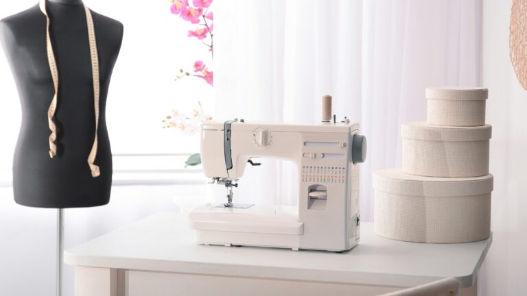 13 Top Selling SEWING MACHINES For This Year!