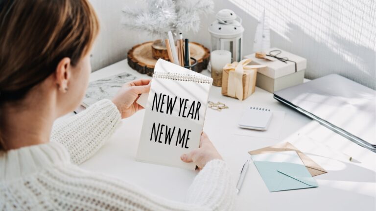 100+ Best NEW YEAR’s RESOLUTIONS That you Will Actually Do 🙌🥂