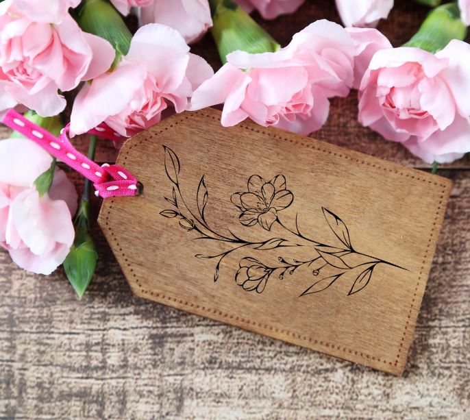 Wooden gift tags with stamp