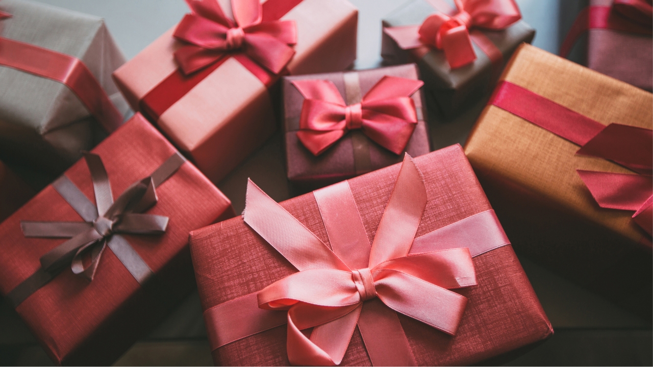 how to get products into a gift guide